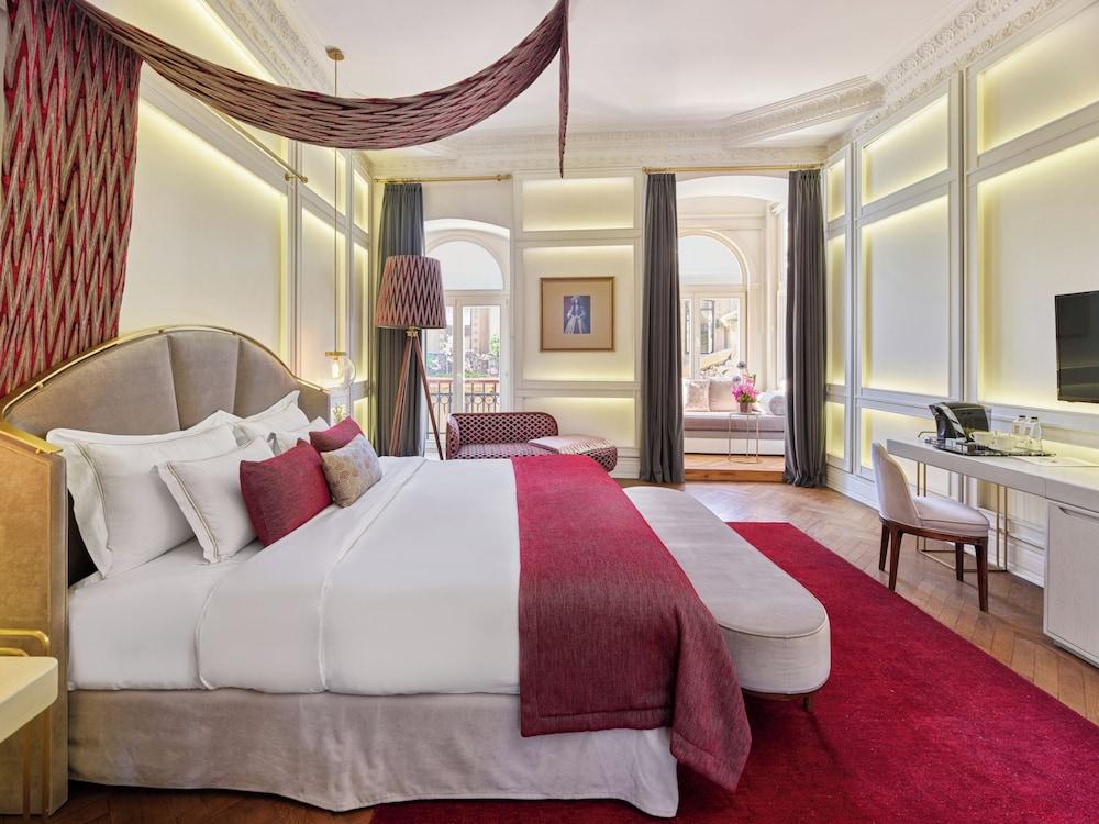 Mr CAS Hotels - Special Class Room Type - Junior Suite with Istiklal Avenue View Mr CAS Hotels - Special Class Room Type - Junior Suite with Istiklal Avenue View