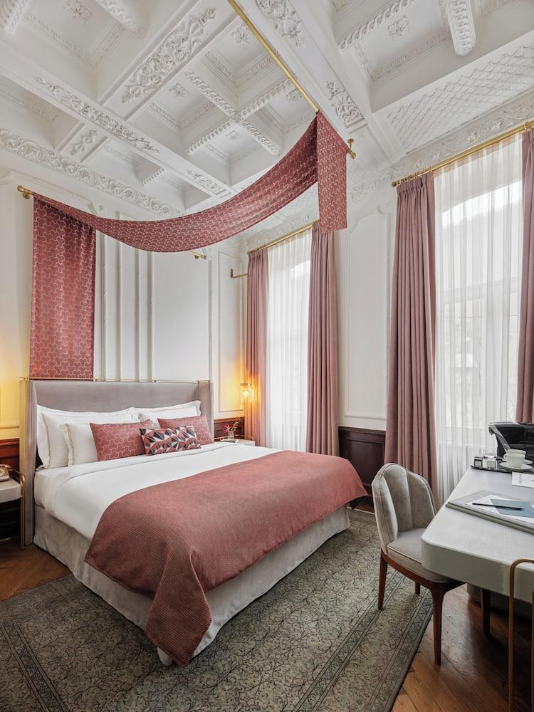 Mr CAS Hotels - Special Class Room Type - Deluxe Room with Istiklal Avenue View Mr CAS Hotels - Special Class Room Type - Deluxe Room with Istiklal Avenue View