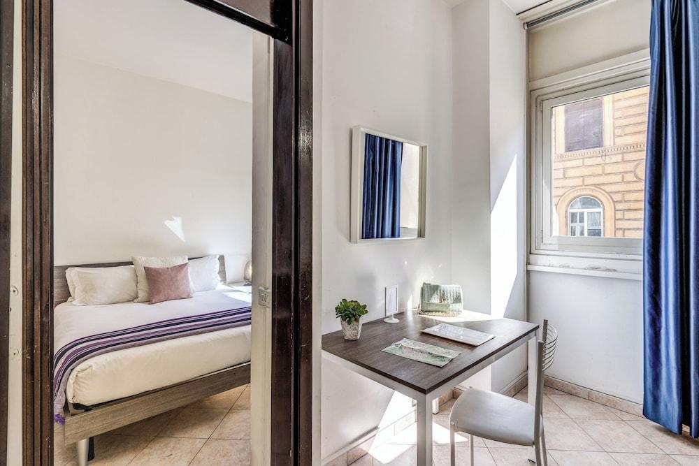 M&L Apartment - case vacanze a Roma - Tap to explore photos