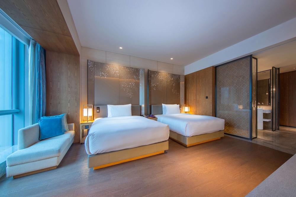 Conrad Guangzhou Room Type - Twin Deluxe Room Canton Tower River View Conrad Guangzhou Room Type - Twin Deluxe Room Canton Tower River View