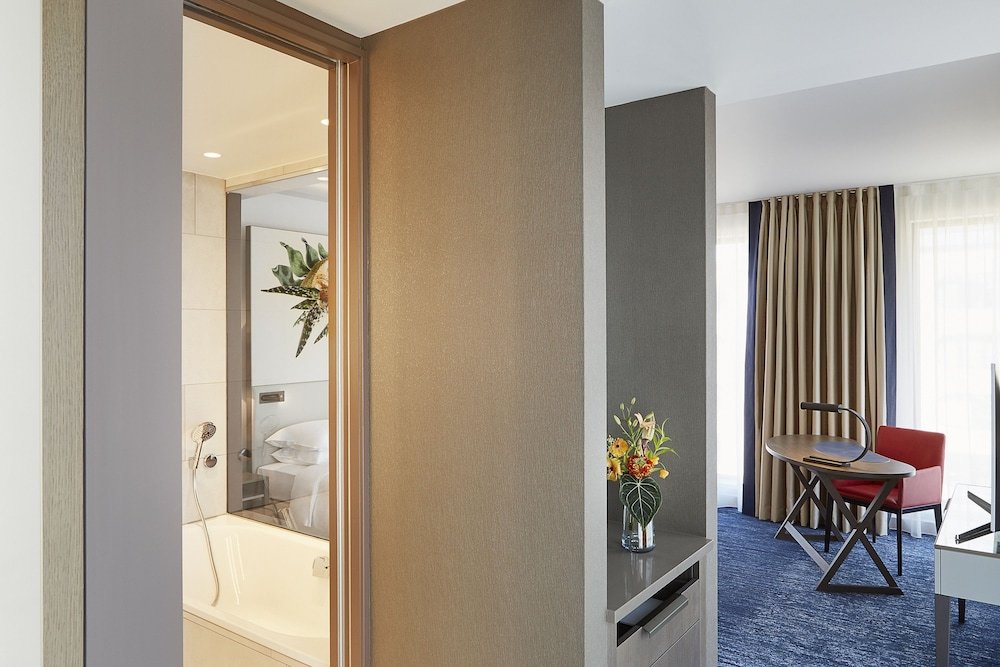 Hyatt Regency Amsterdam - Tap to explore photos