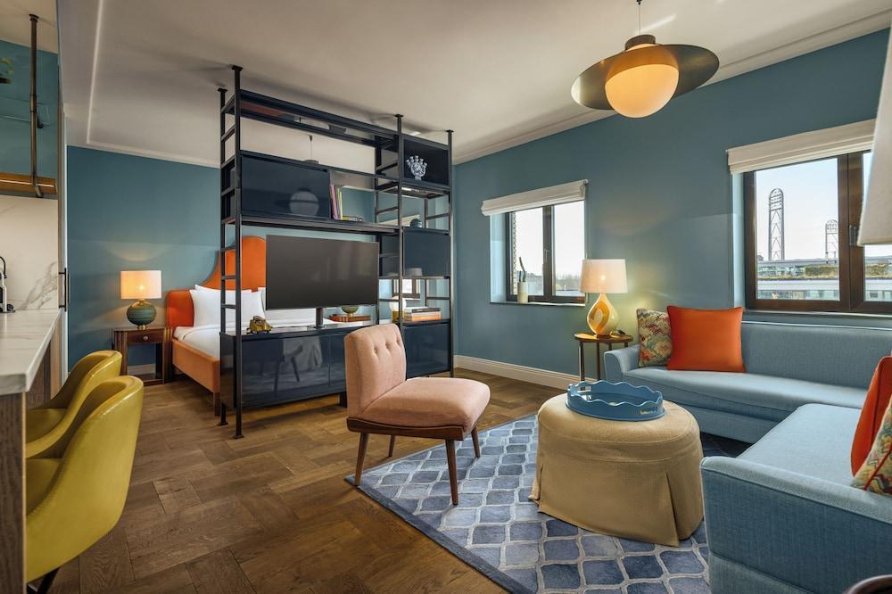 The July - Twenty Eight Room Type - Executive Apartment The July - Twenty Eight Room Type - Executive Apartment