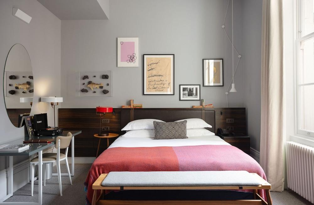 The Laslett Hotel Room Type - Double Room (Room type located in all floors)