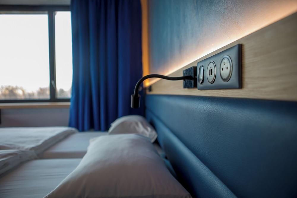 Yooma Urban Lodge Tour Eiffel Room Type - Yooma Classic Y2