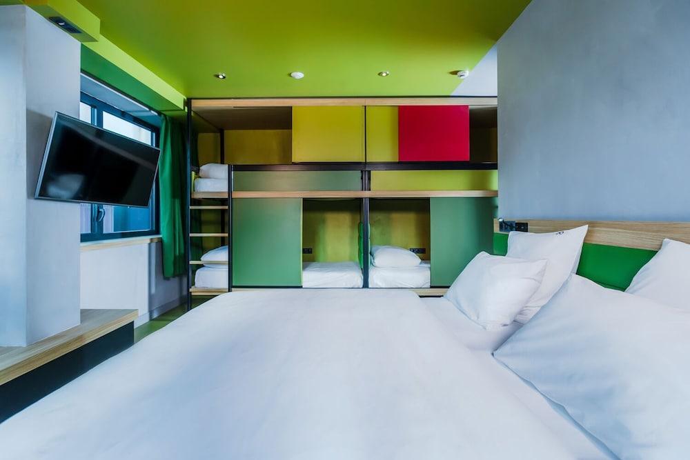 Yooma Urban Lodge Tour Eiffel Room Type - Yooma Famille Y6