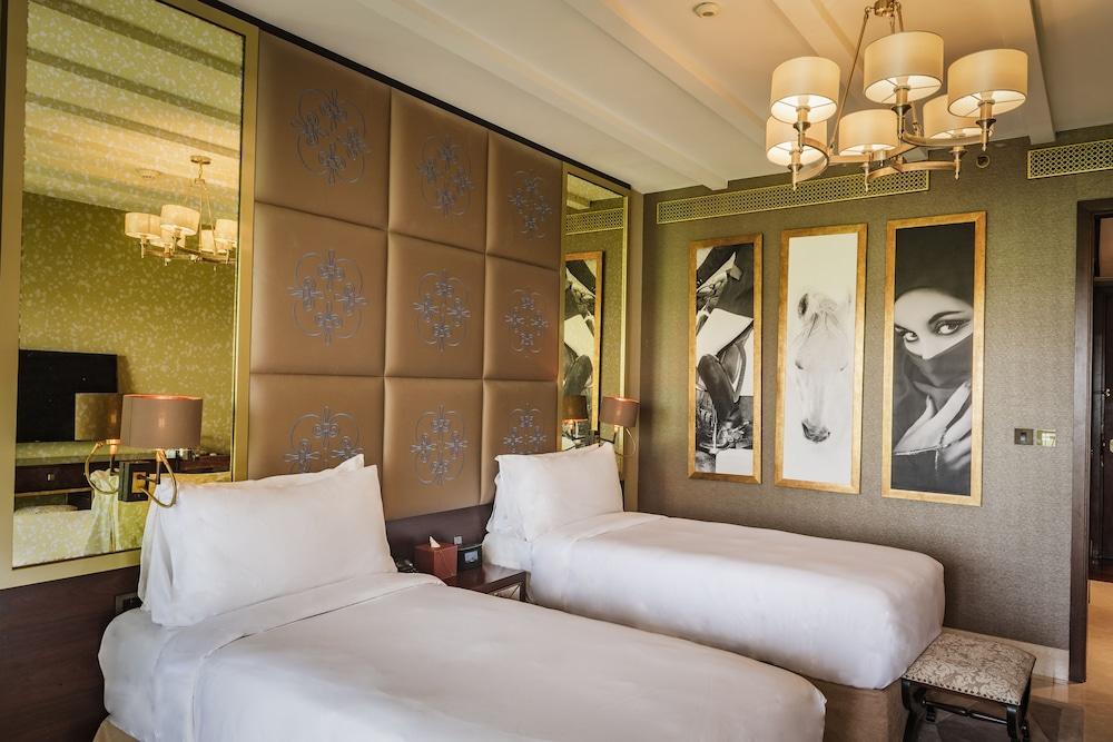 Al Habtoor Polo Resort - Tap to explore photos