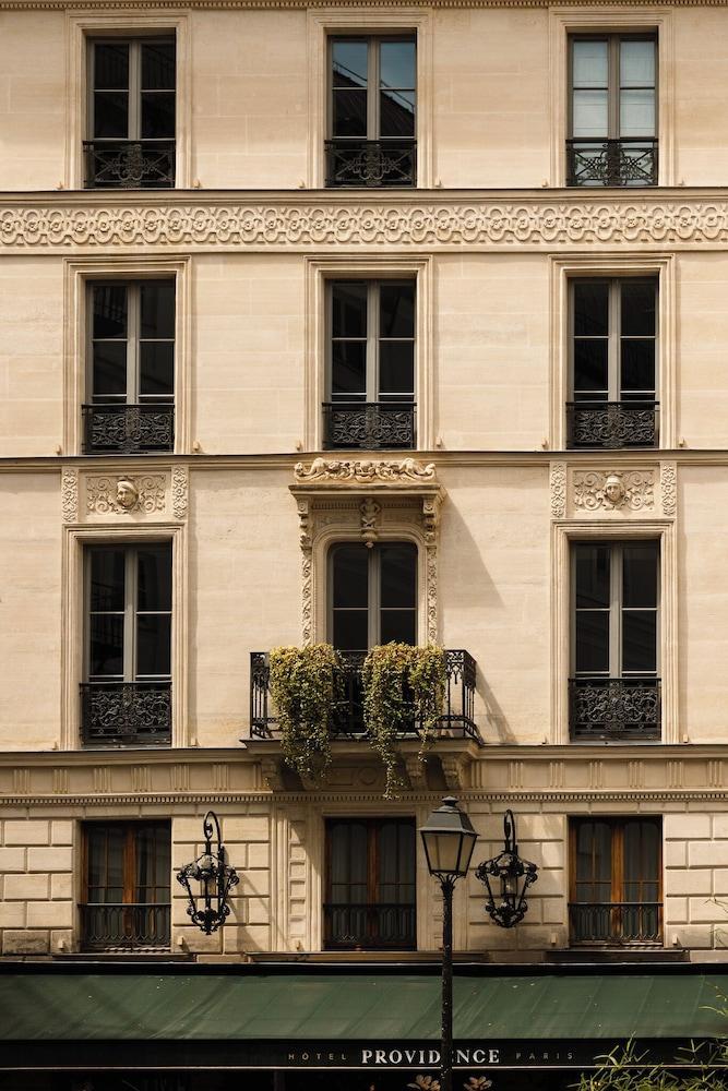 Hôtel Providence - Tap to explore photos