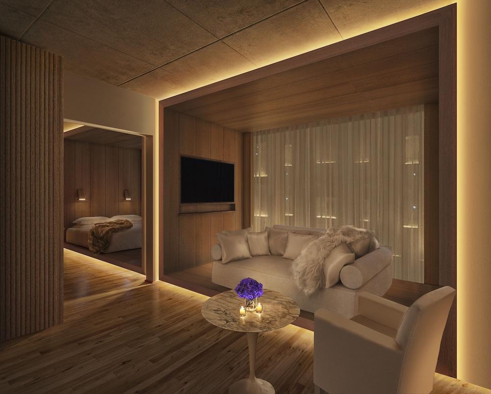 PUBLIC, an Ian Schrager hotel Room Type - Suite (Residential Hotel)