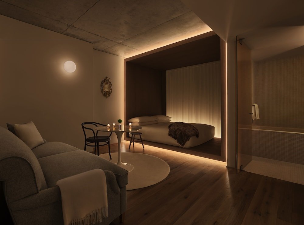 PUBLIC, an Ian Schrager hotel Room Type - Room (King with Sofa Bed)