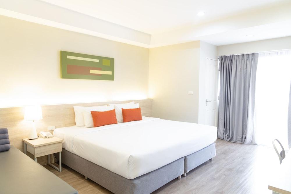 Koon Hotel Sukhumvit - Free Shuttle to BTS, MRT & BITEC Room Type - Superior Room