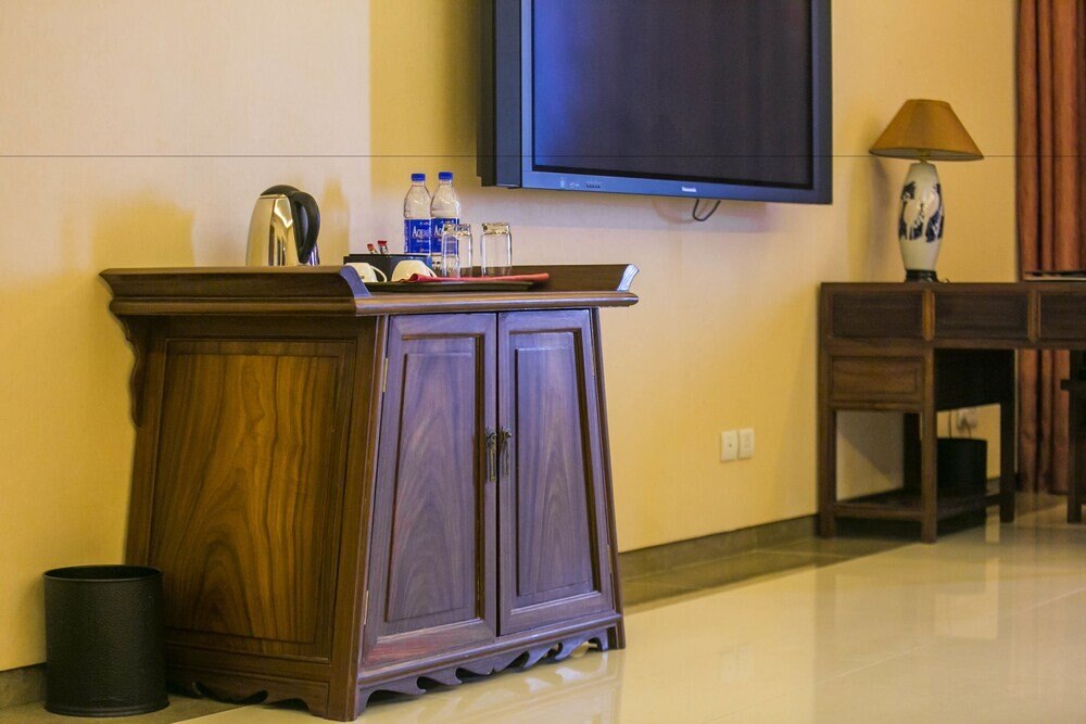 Lagos Oriental Hotel - Tap to explore photos