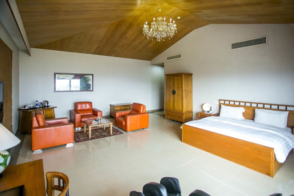 Lagos Oriental Hotel Room Type - Presidential Suite, 2 Bedrooms, Lagoon View