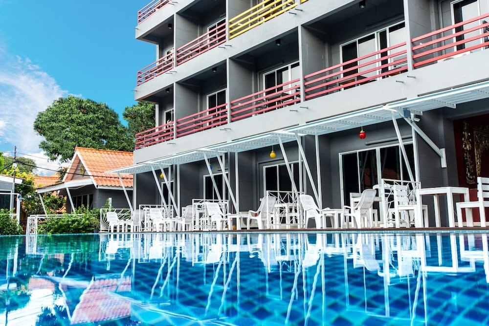 PK Resort Pattaya - Tap to explore photos
