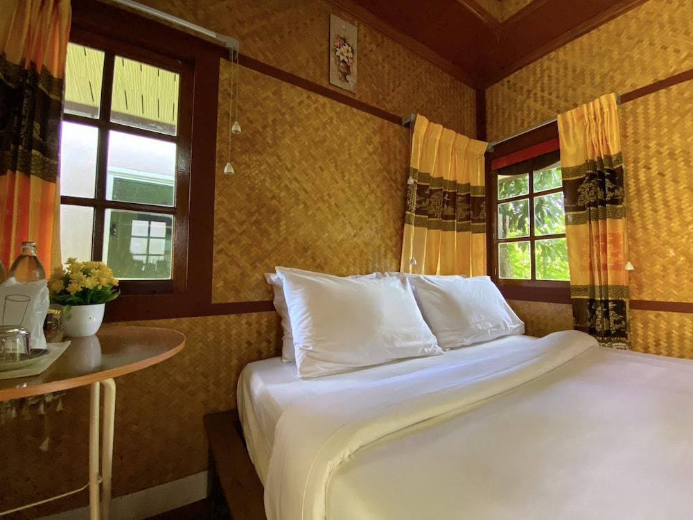 Everest Resort Room Type - Standard Double Room