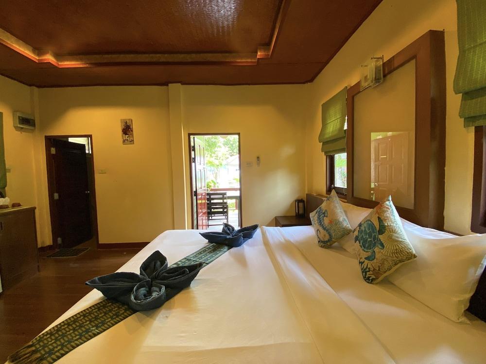 Everest Resort Room Type - Deluxe Double Room, 1 Bedroom, Garden View, Garden Area