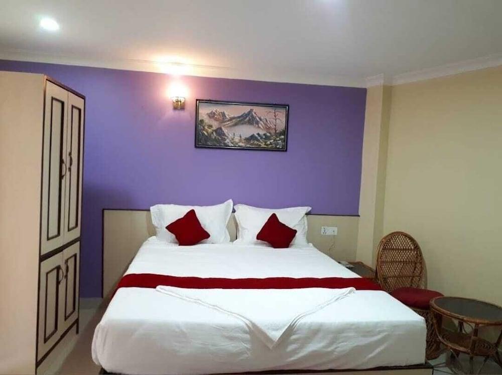 HOTEL TRANQUIL - Tap to explore photos