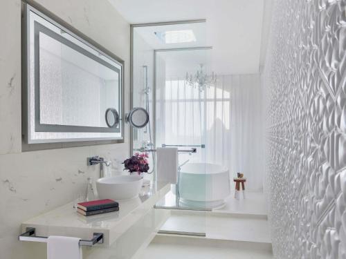 Mondrian Doha Room Type - Standard Double Room