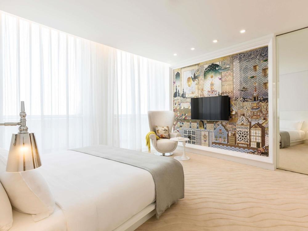 Mondrian Doha Room Type - Signature Room, 1 King Bed (Skyline) Mondrian Doha Room Type - Signature Room, 1 King Bed (Skyline)