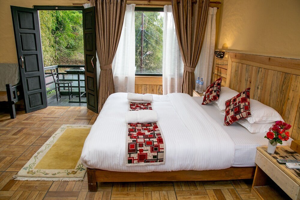 Tourist Residency Room Type - Deluxe Room, 1 Bedroom, City View