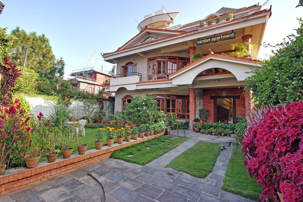 Vardan Resort n' Apartment - Tap to explore photos