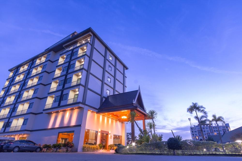 Airport Resort Phuket - Tap to explore photos