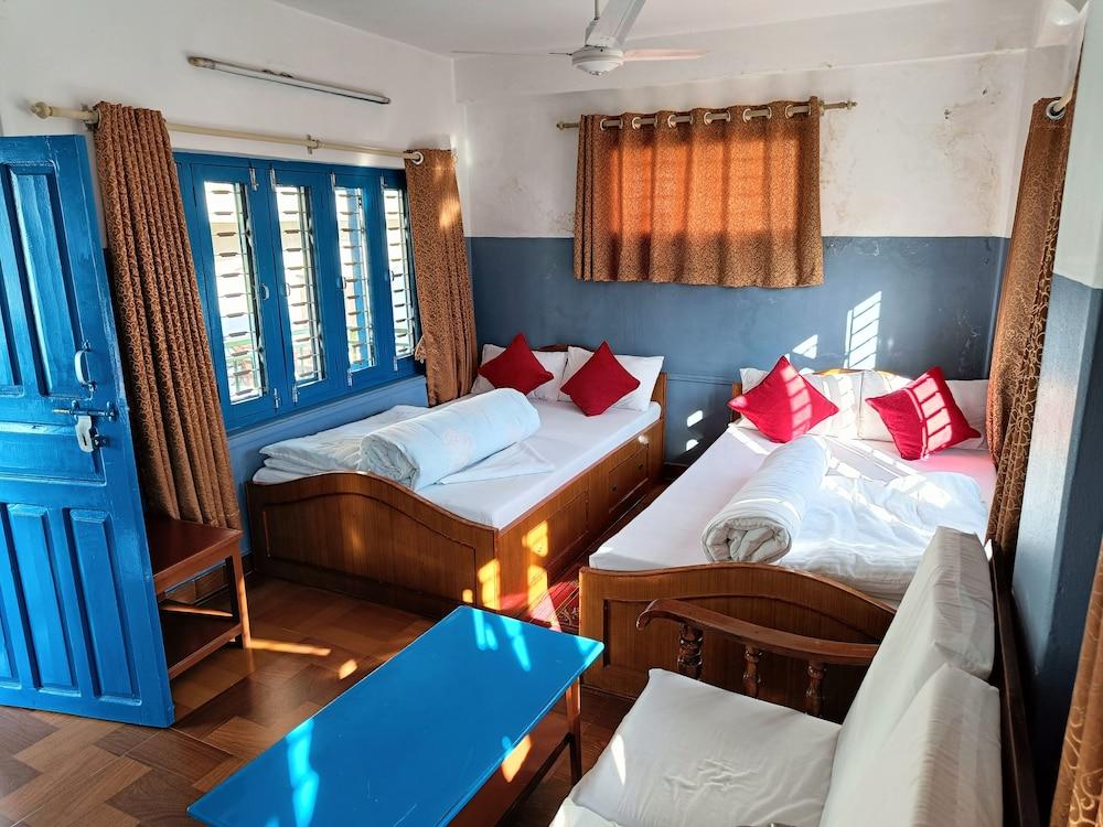 R&R Guest House Room Type - Family Quadruple Room