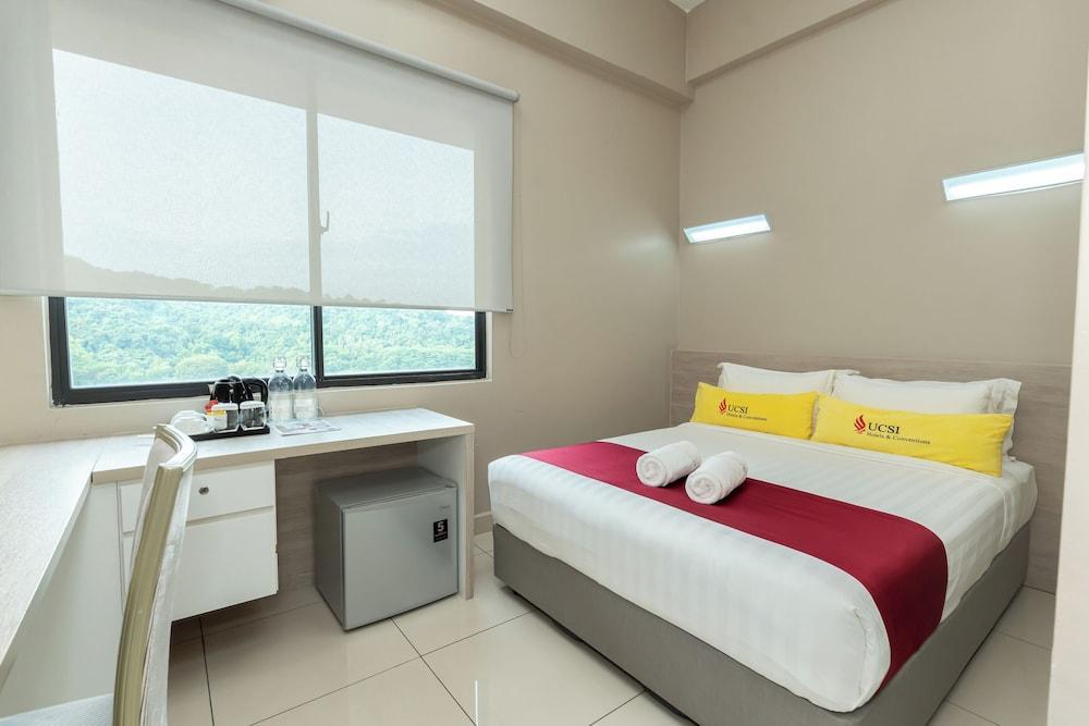 Le Quadri Hotel Room Type - Standard Queen Room