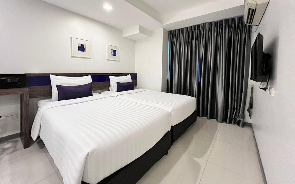 Cubic Pratunam Room Type - Superior Twin Room