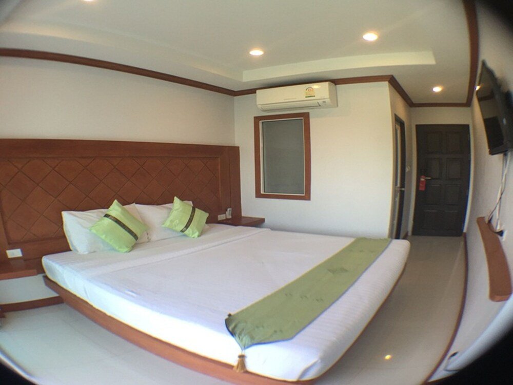 Thira Residence Patong - Tap to explore photos