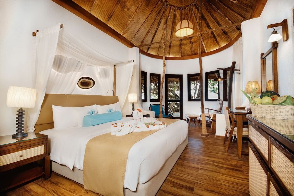 Makunudu Island- An Intimate Hideaway Room Type - DELUXE BEACH  BUNGALOWS