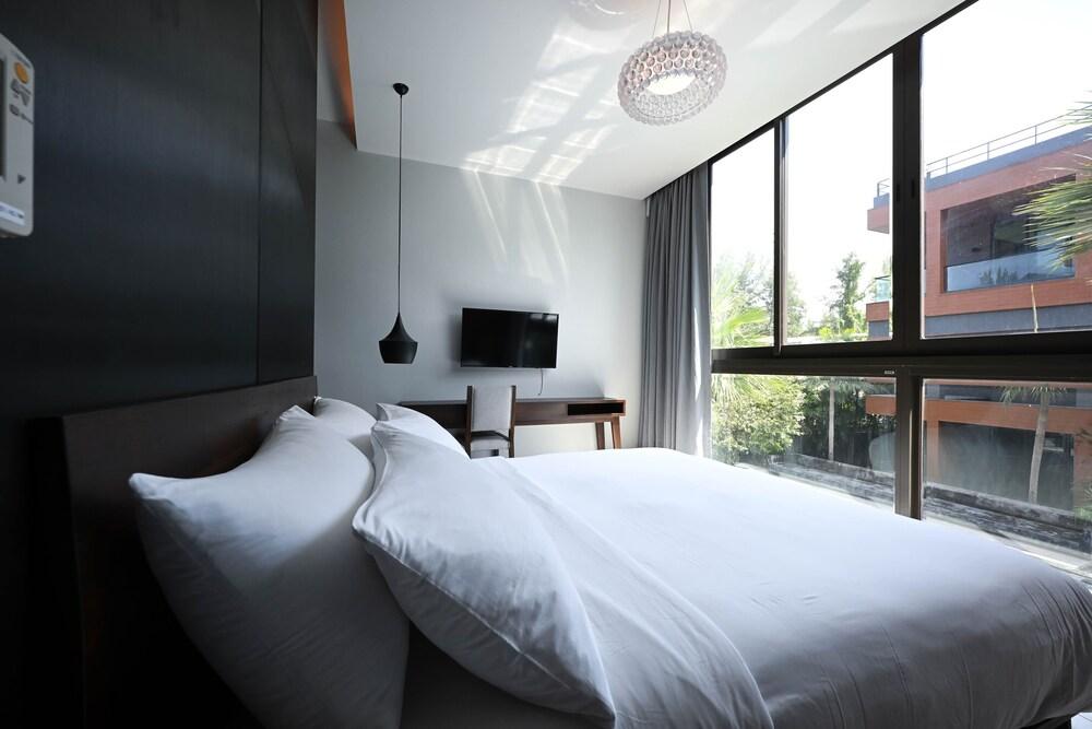Glam Habitat Hotel Room Type - Two-Bedroom Suite with Private Pool Glam Habitat Hotel Room Type - Two-Bedroom Suite with Private Pool