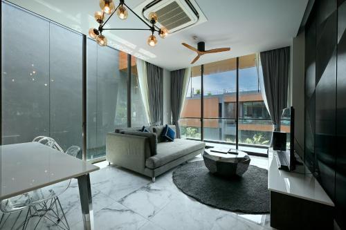 Glam Habitat Hotel Room Type - 1 Bedroom Suite Pool