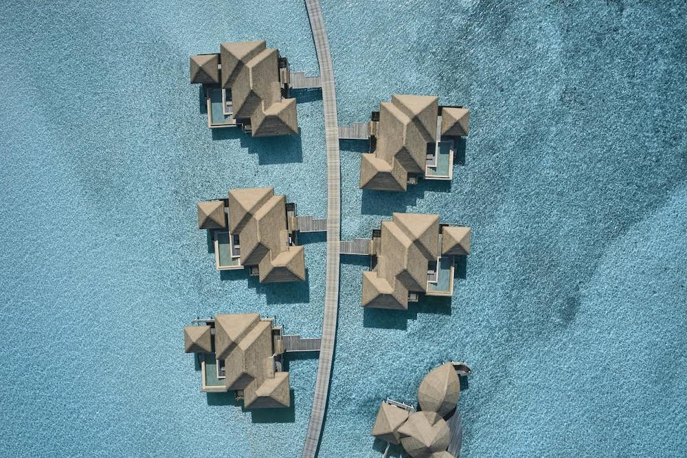 COMO Maalifushi Room Type - Villa (Water)