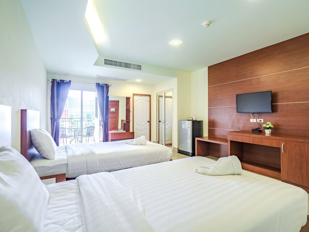 Smile Residence Room Type - Superior Twin Room, Pool View