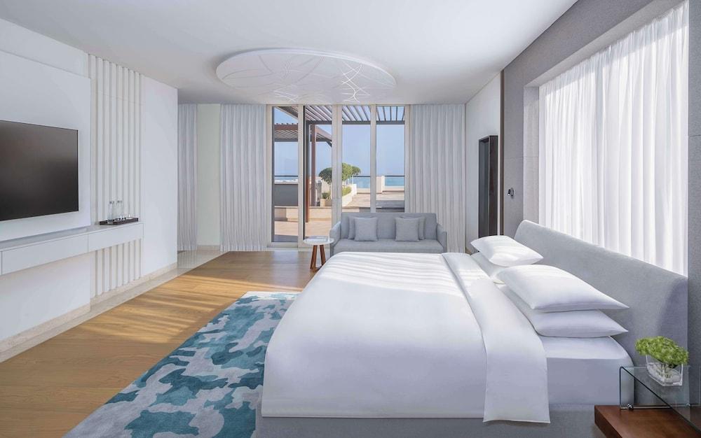 Park Hyatt Abu Dhabi Hotel & Villas - Tap to explore photos