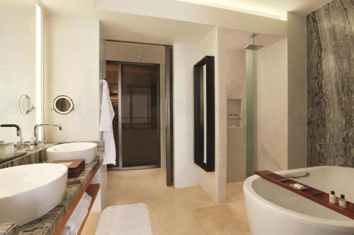 Park Hyatt Abu Dhabi Hotel and Villas Room Type - Twin Room