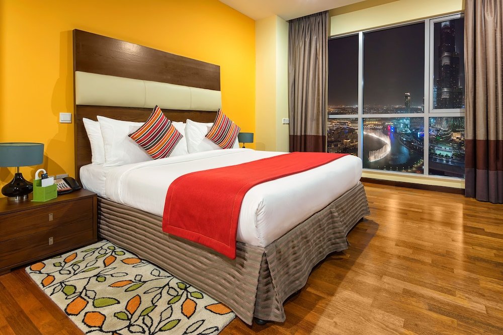 Wyndham Downtown Dubai - Tap to explore photos
