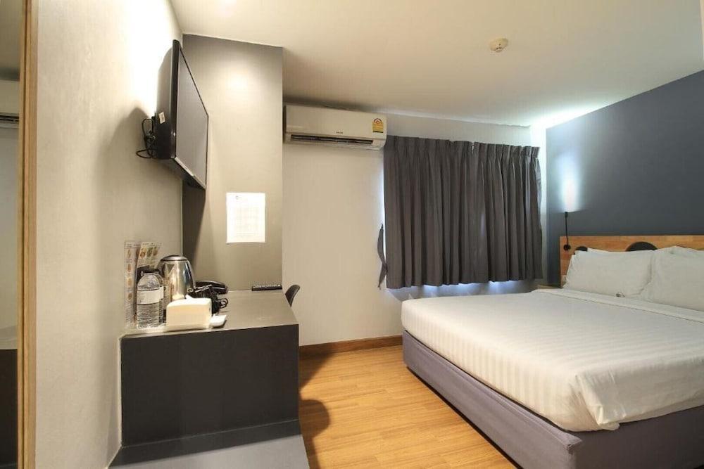 My Bed Sathorn Room Type - Standard Double Room with Window My Bed Sathorn Room Type - Standard Double Room with Window