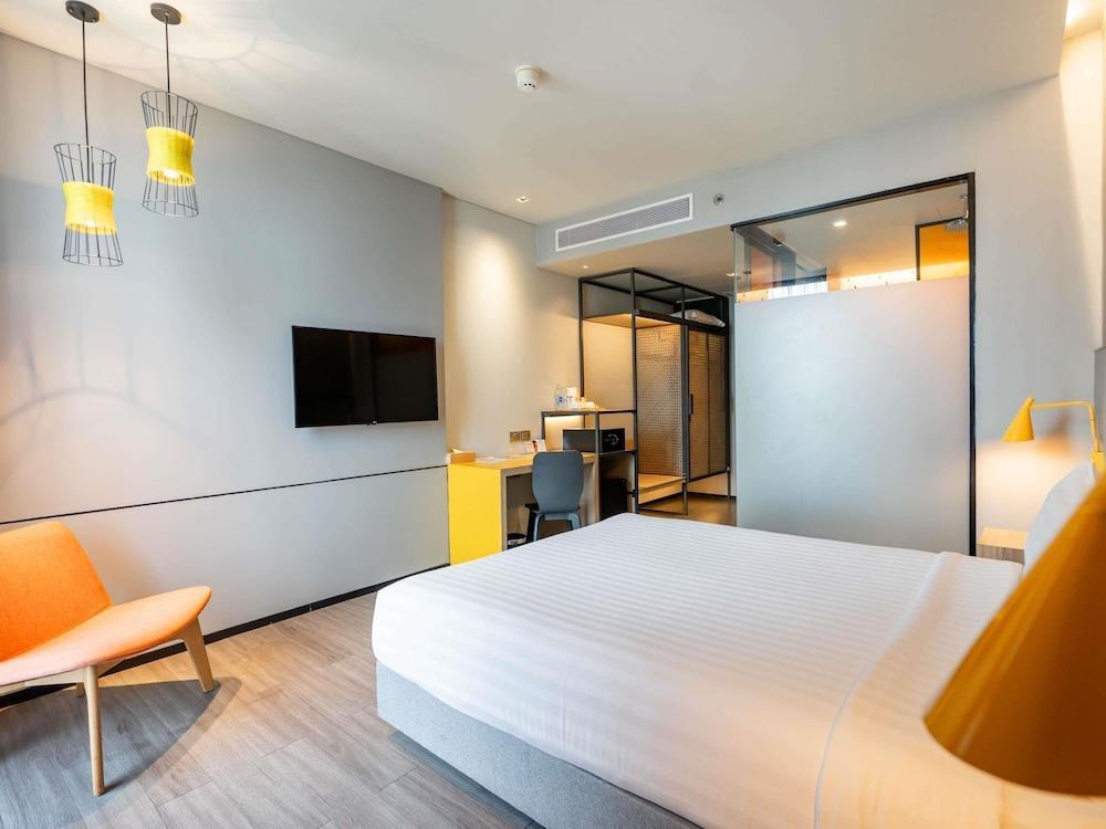 ibis Styles Bangkok Sukhumvit Phra Khanong - Tap to explore photos