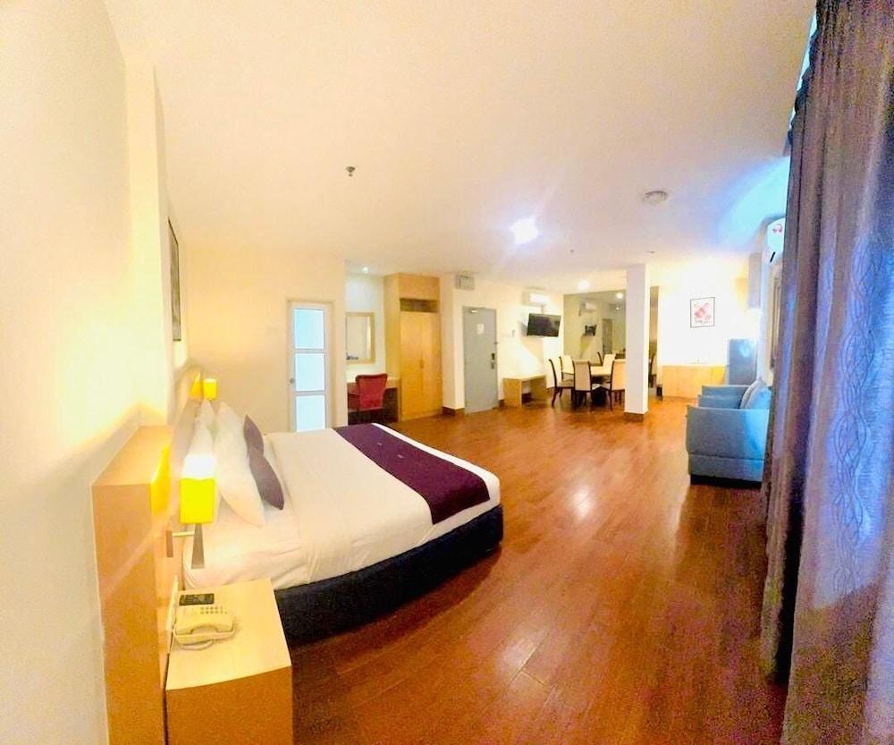 The Metro Hotel KL Sentral Room Type - Junior Suite Room