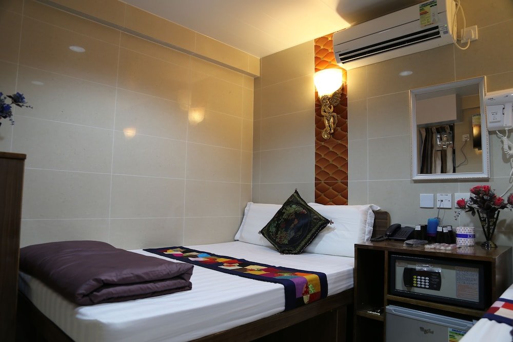 Sandhu guest house - Tap to explore photos