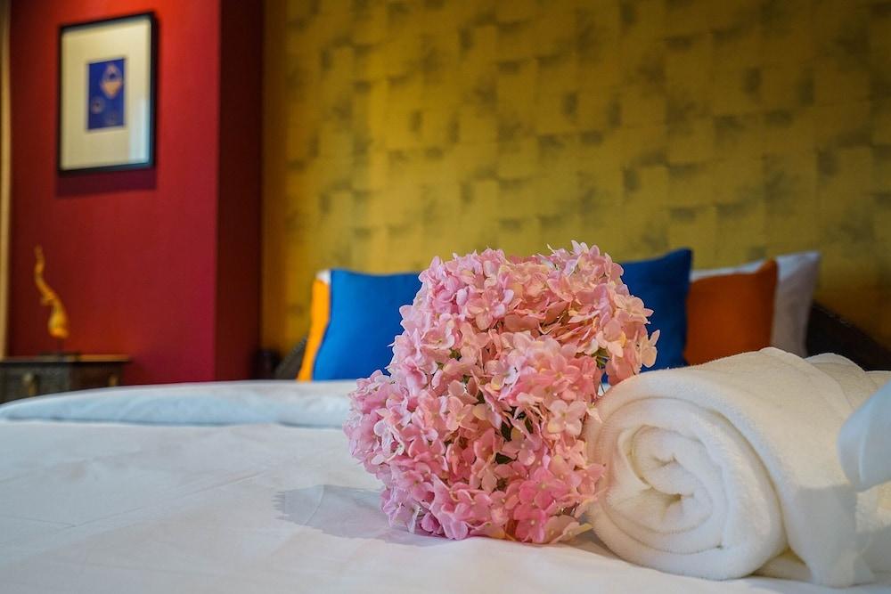 HAP@SATHORN HOTEL Room Type - Superior Queen Room
