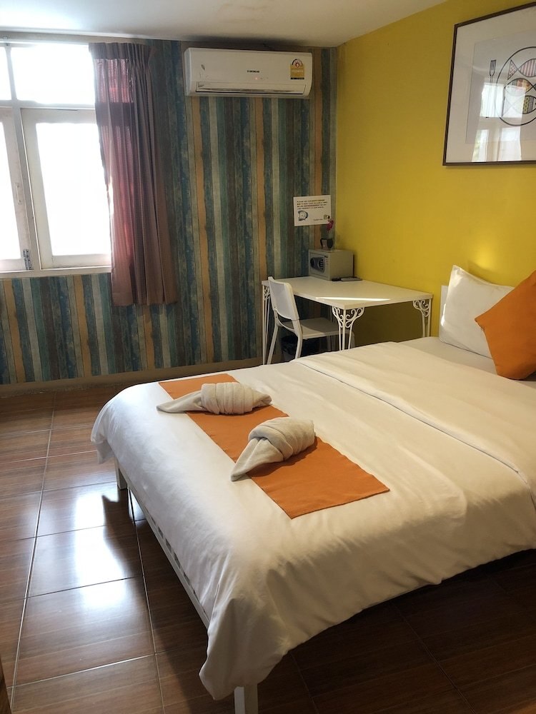 VX The Fifty - Hostel Room Type - Deluxe Double Room