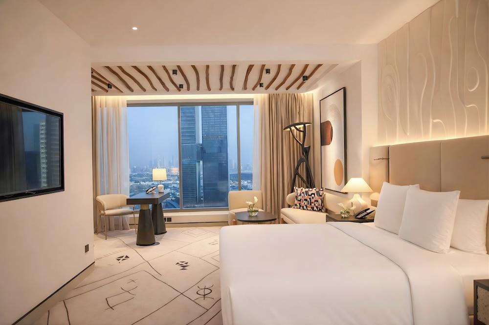 The H Dubai Room Type - Grand Room, 1 King Bed (Skyline)