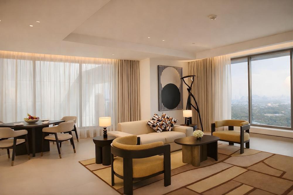 The H Dubai Room Type - Suite (Diplomatic Skyline)