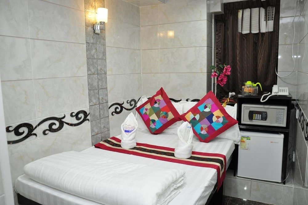 Pearl Premium Guest House - Tap to explore photos