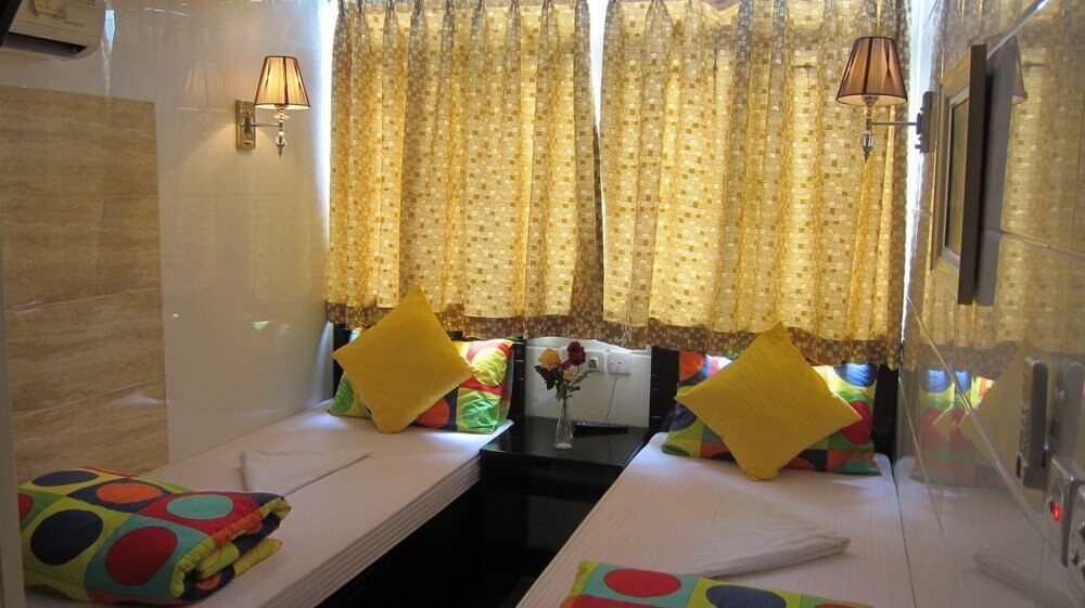 Ashoka Hostel Hong Kong Room Type - Standard Twin Room