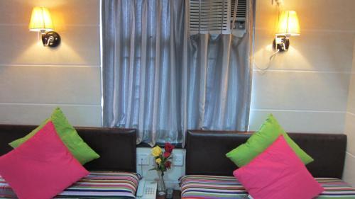 Ashoka Hostel Hong Kong - Tap to explore photos
