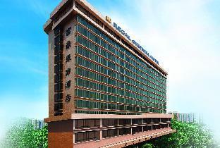 Regal Oriental Hotel - Tap to explore photos