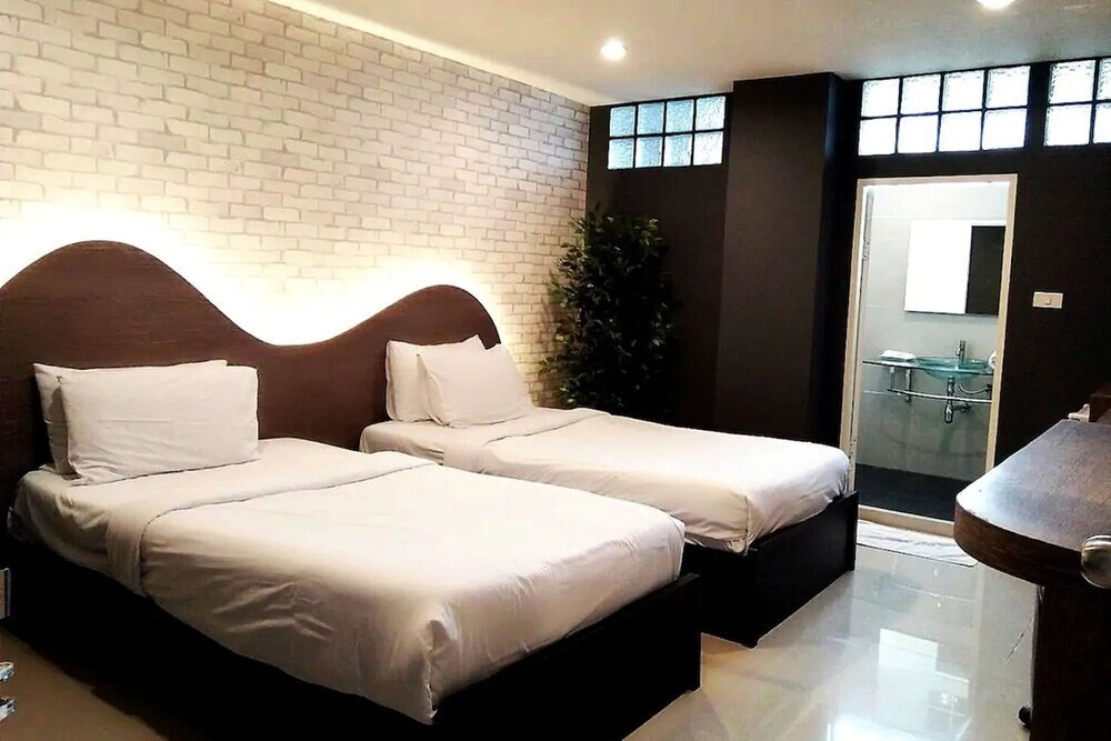 Ton Aor Place Hotel Room Type - Superior Twin